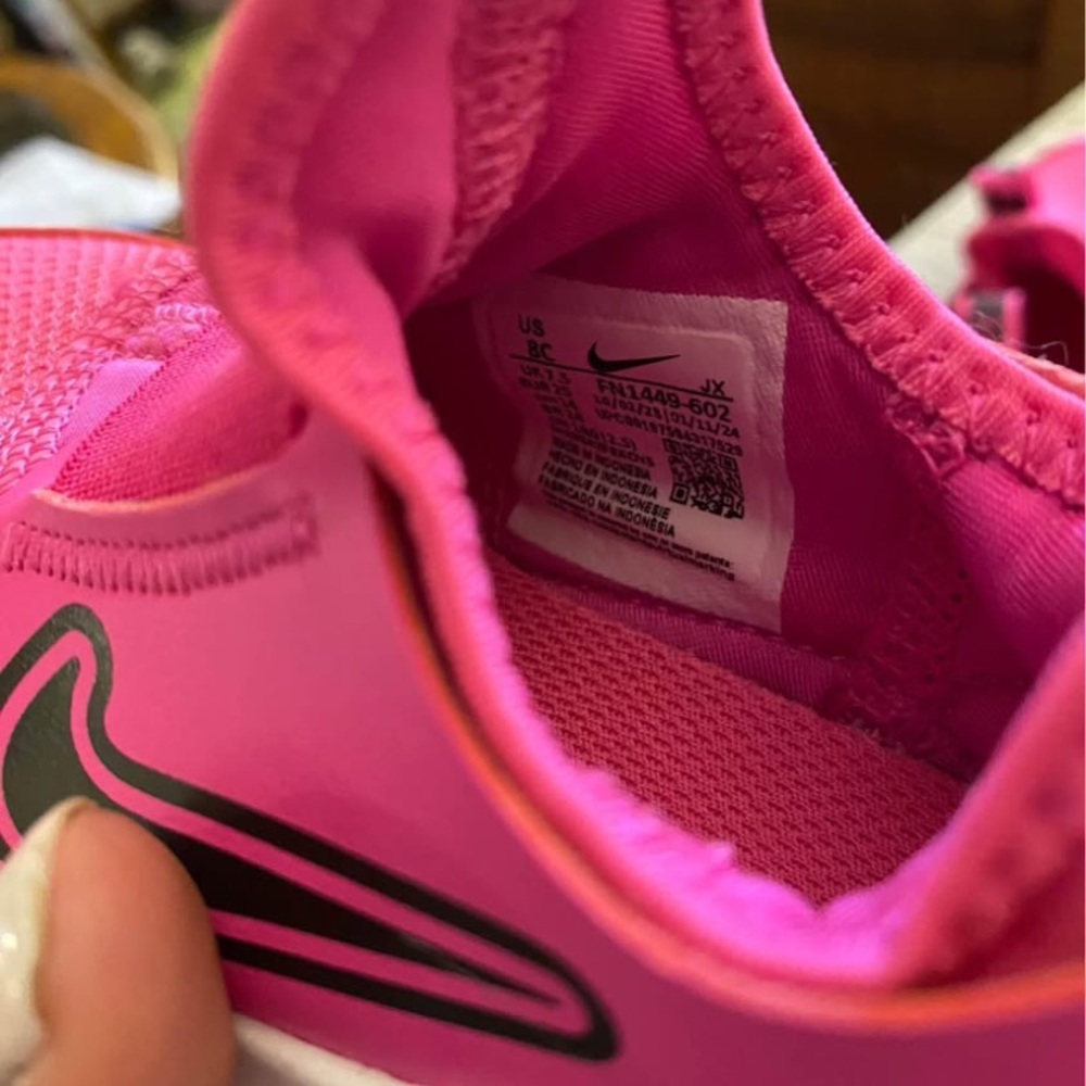 Kids Nike shoes 8C